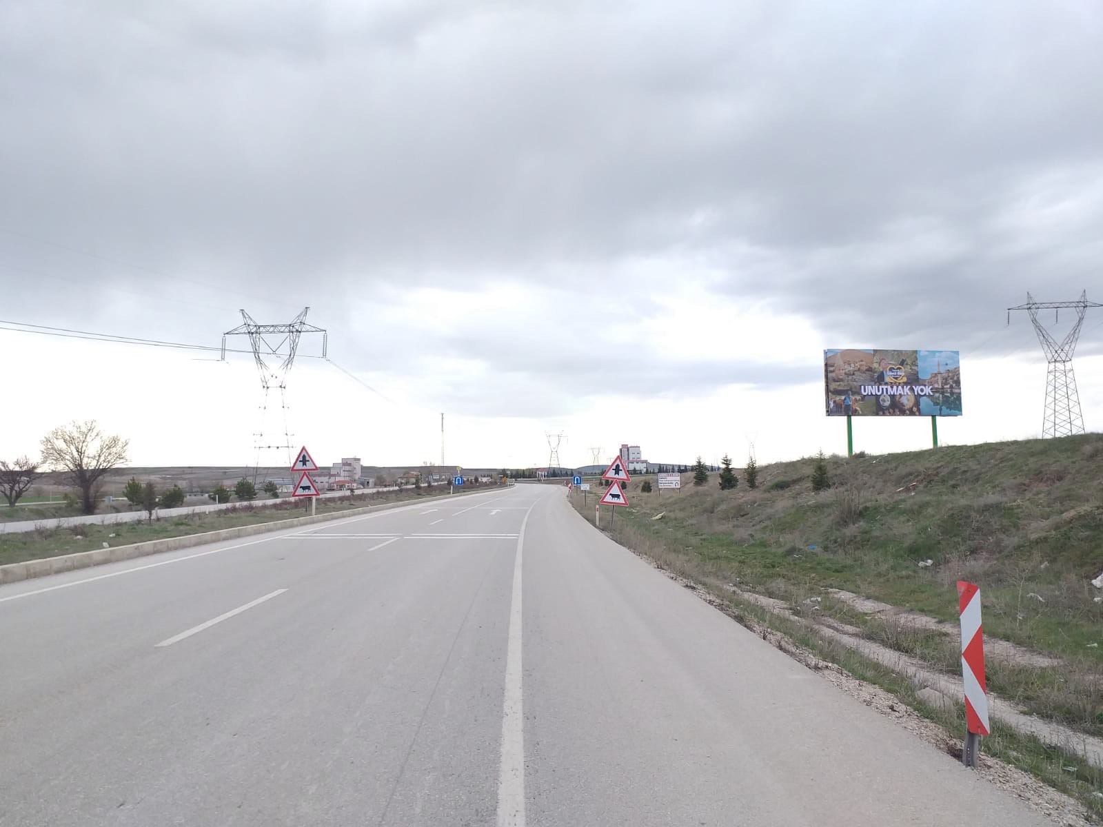 Kütahya Afyon Arası Yol Panosu