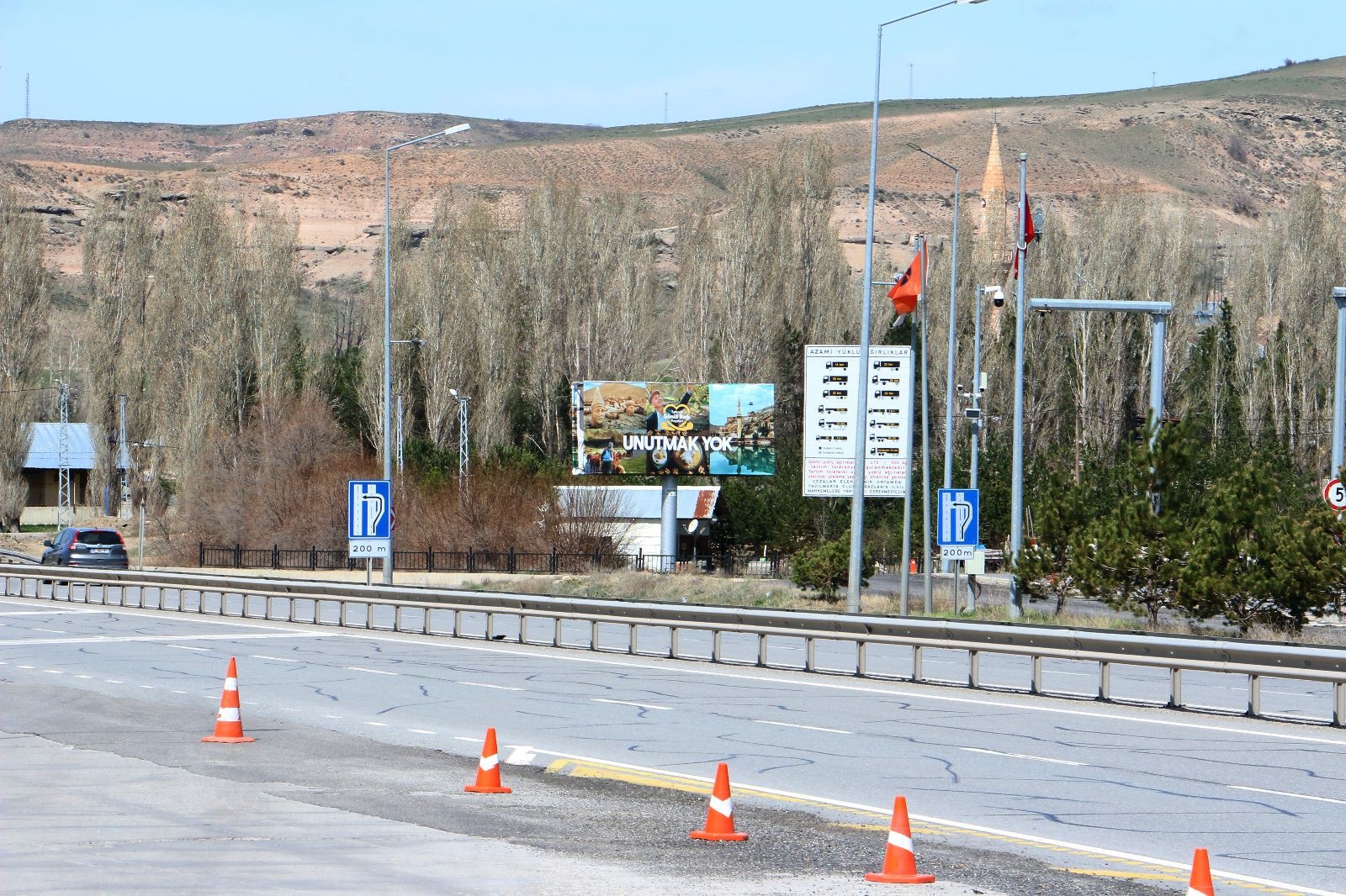 Sivas Merkez Köklüce Yol Panosu