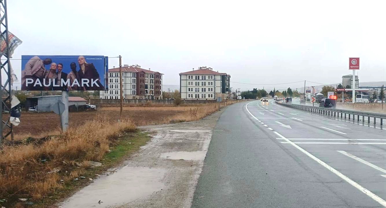 Elazığ Mollakendi Bingöl Yolu Yol Panosu