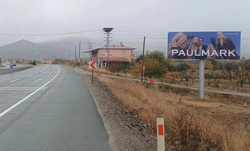 Elazığ Mollakendi Bingöl Yolu Yol Panosu