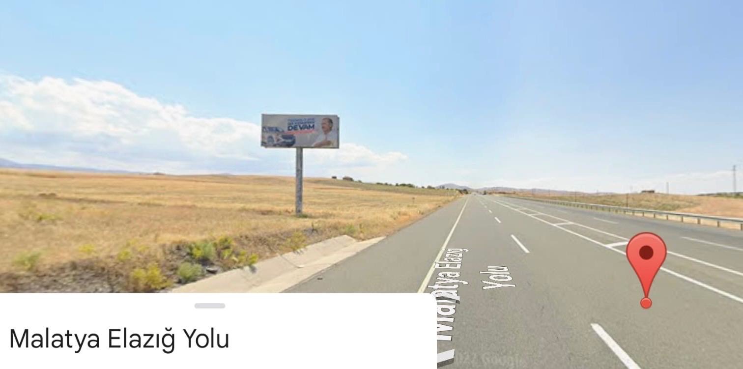Malatya Elazığ Yolu Yol Panosu