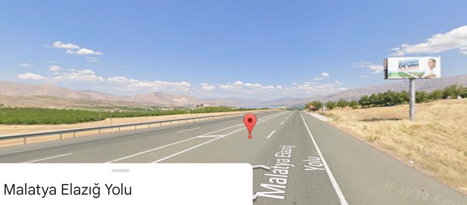 Malatya Elazığ Yolu Yol Panosu