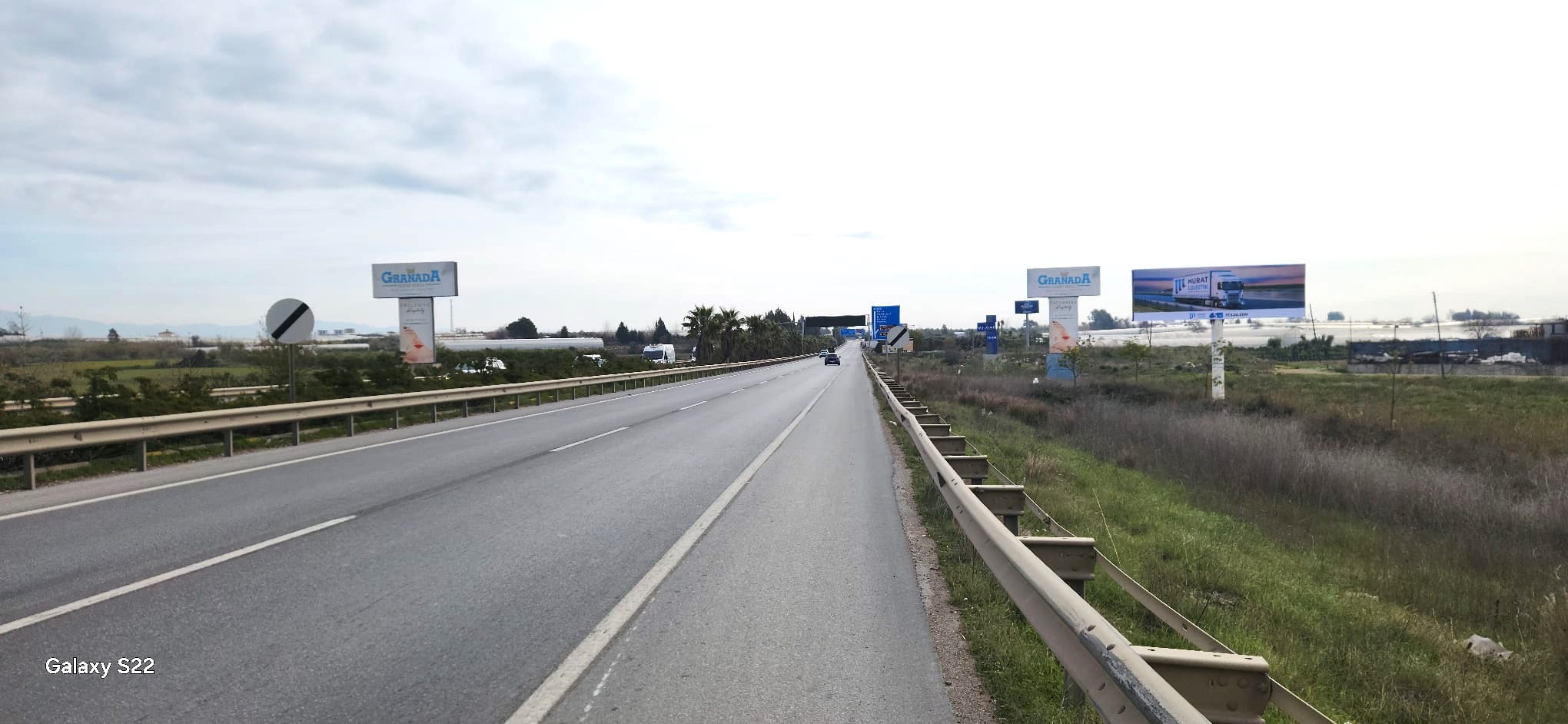 Antalya Alanya Arası Serik Yol Panosu