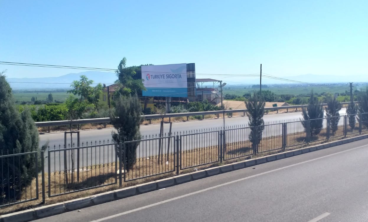 İzmir Uşak Yolu Salihli Yol Panosu