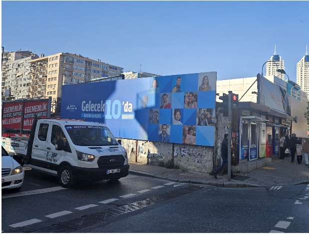 İstanbul Beşiktaş Megaboard Reklam 2