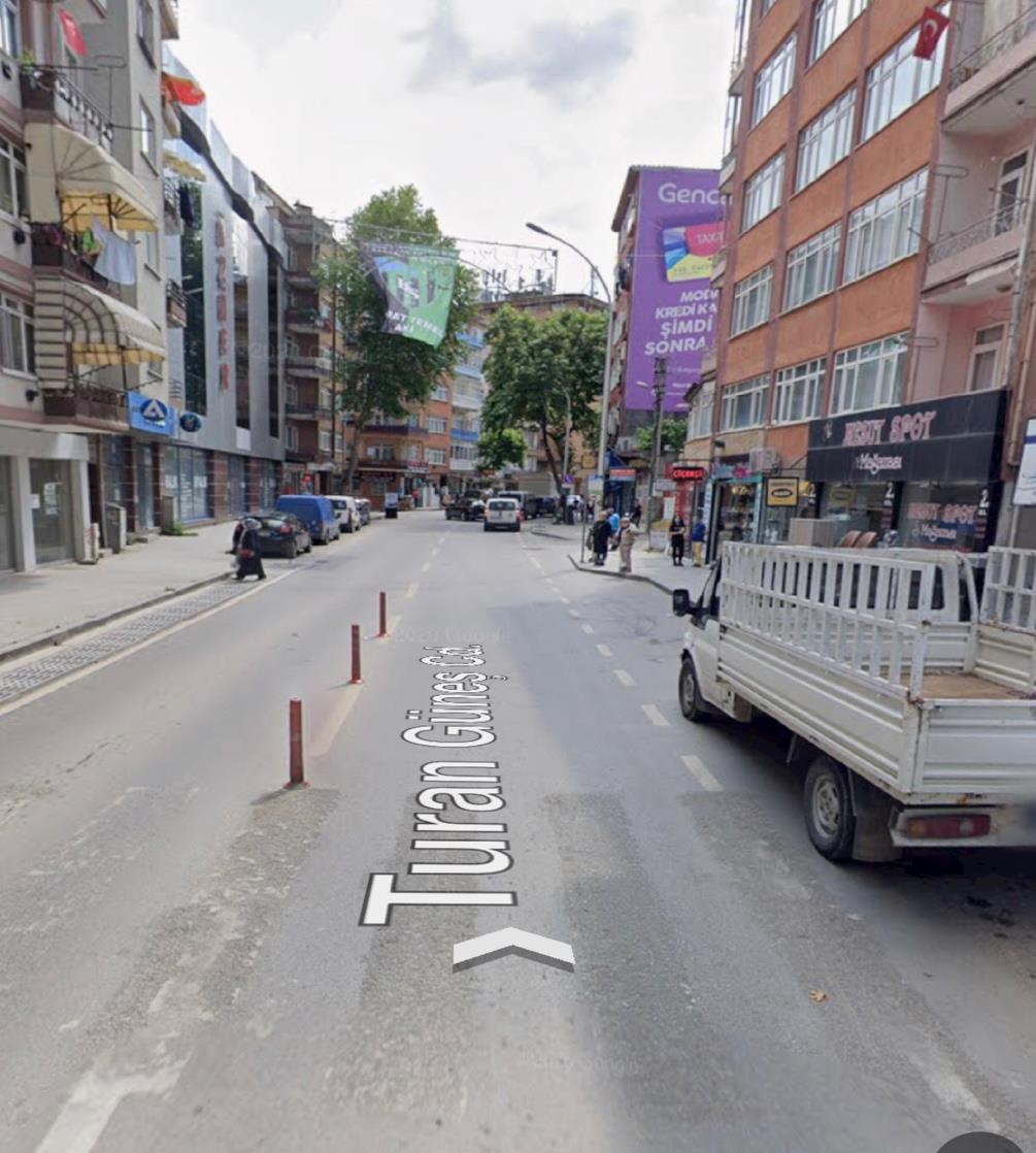 Kocaeli İzmit Turan Güneş Caddesi Duvar Reklam