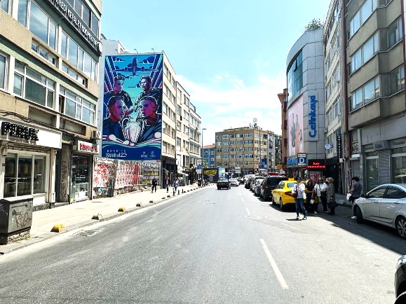 Kadıköy / Altıyol Fenerbahçe Stadı Giriş İstikameti Duvar Reklam Alanı