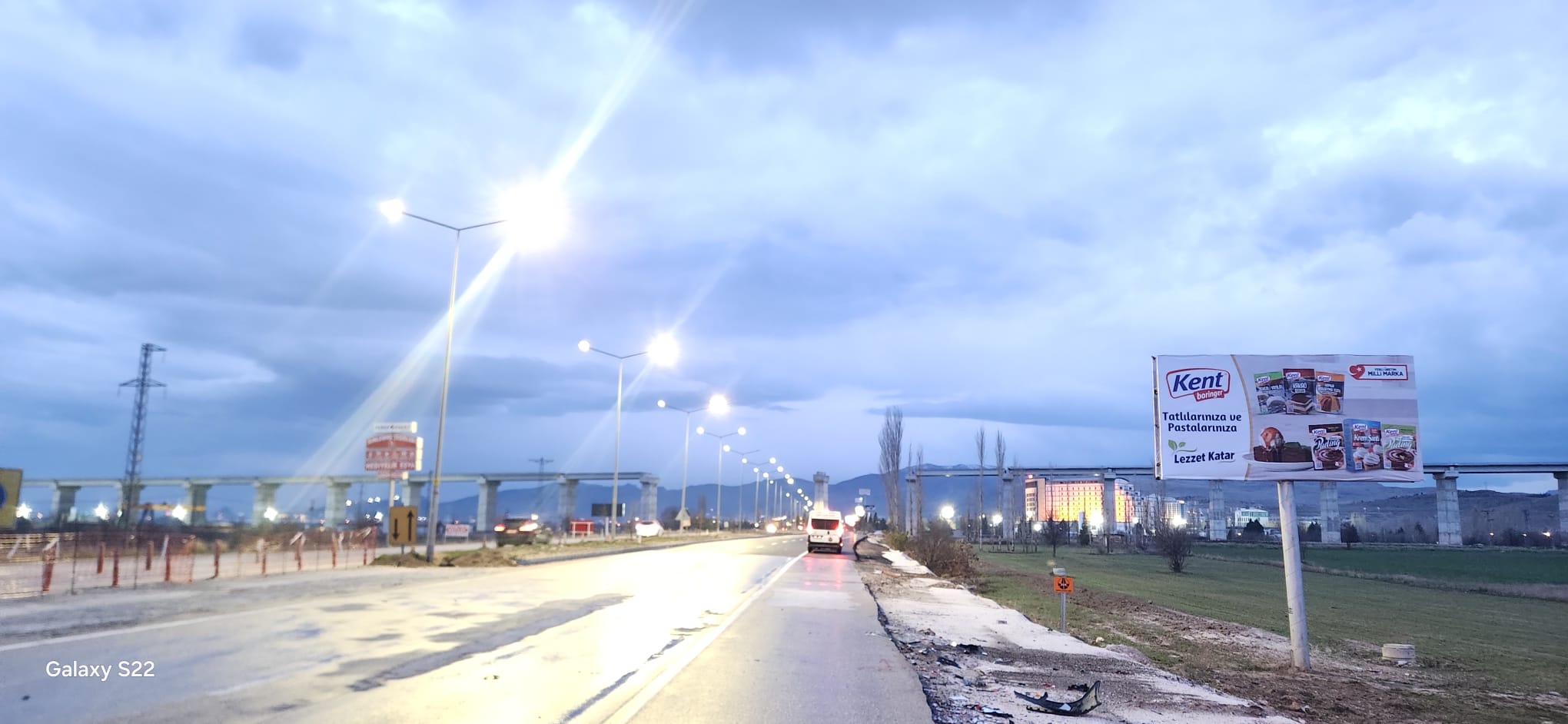 Afyon İkbal Tesisleri Yol Panosu