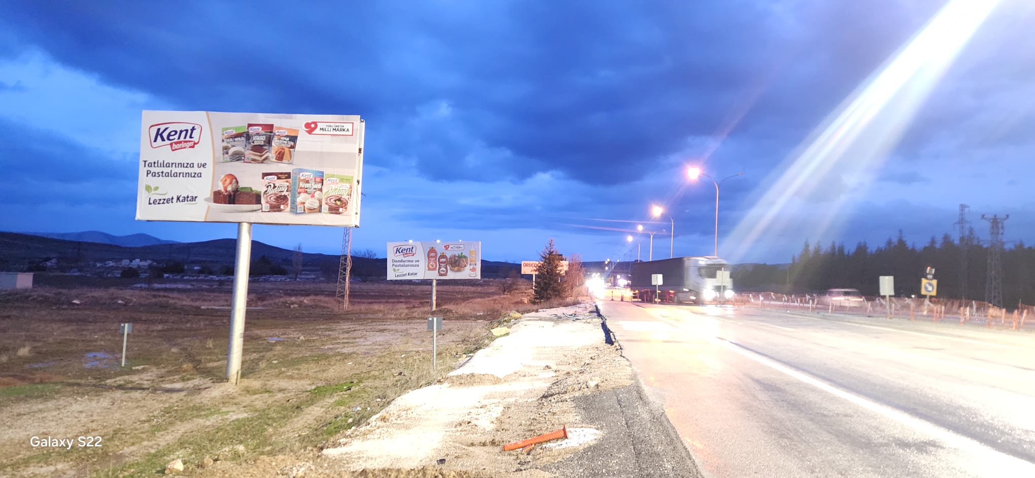Afyon İkbal Tesisleri Yol Panosu