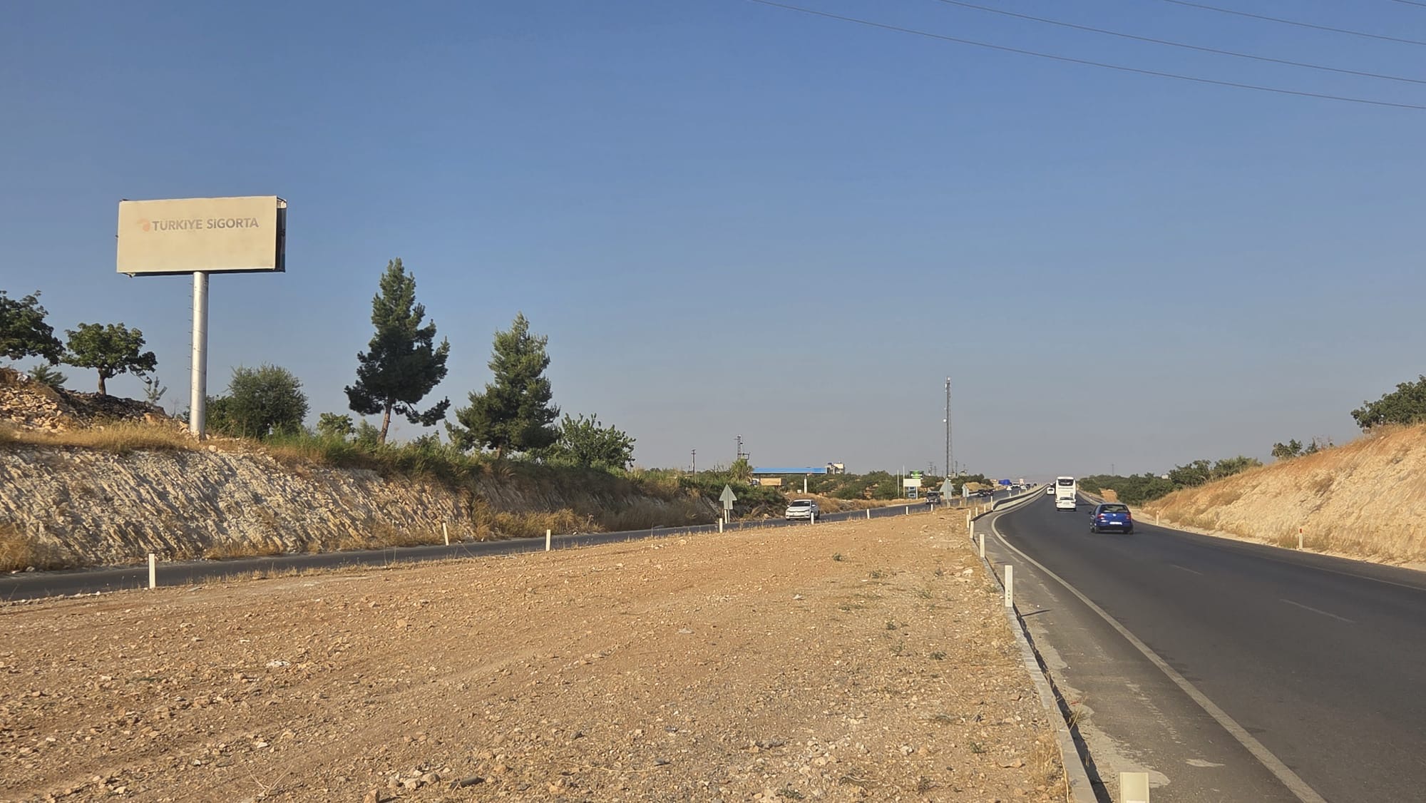 Gaziantep Şanlıurfa Yolu Birecik Mevkii Totem