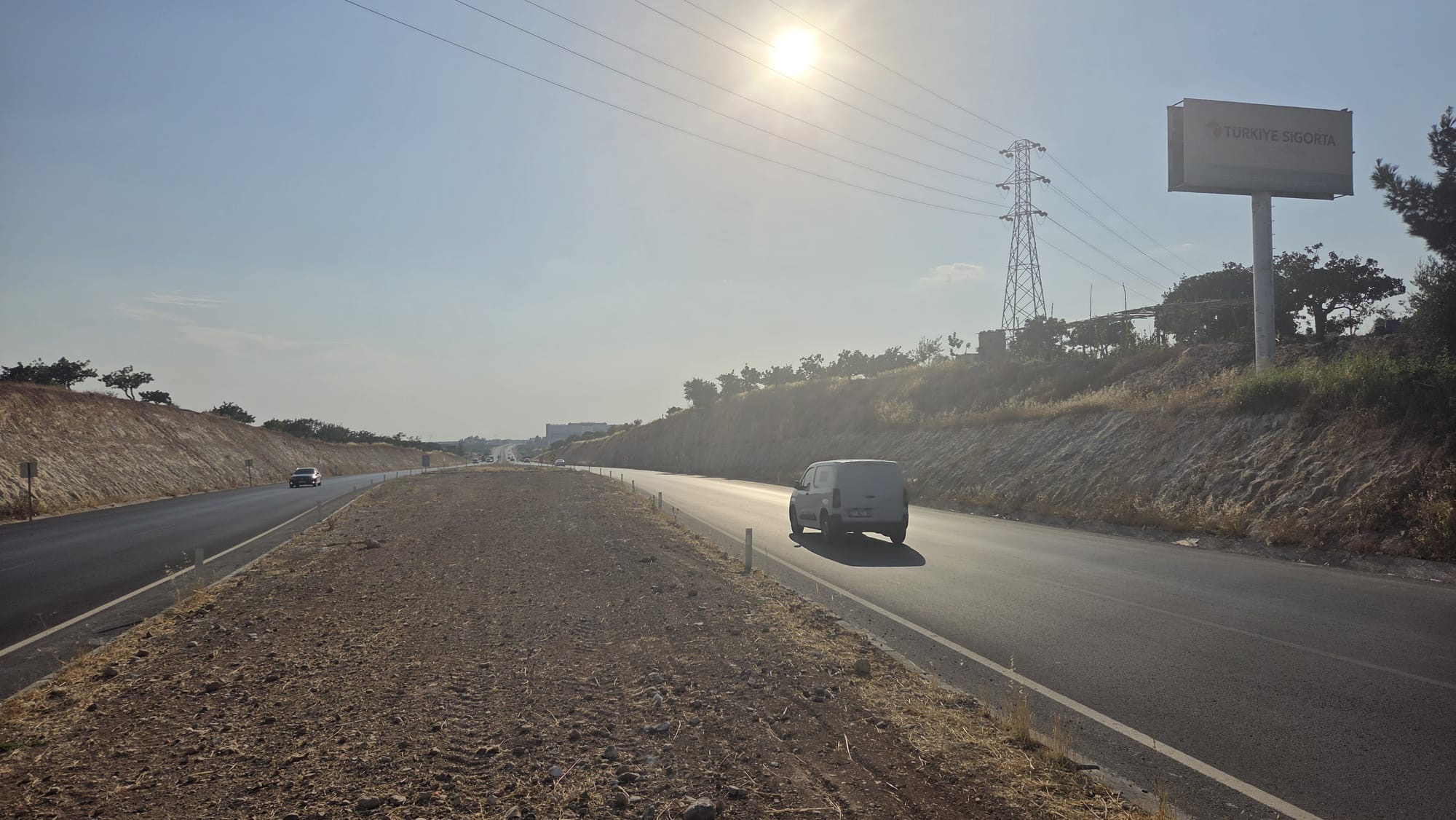 Gaziantep Şanlıurfa Yolu Birecik Mevkii Totem