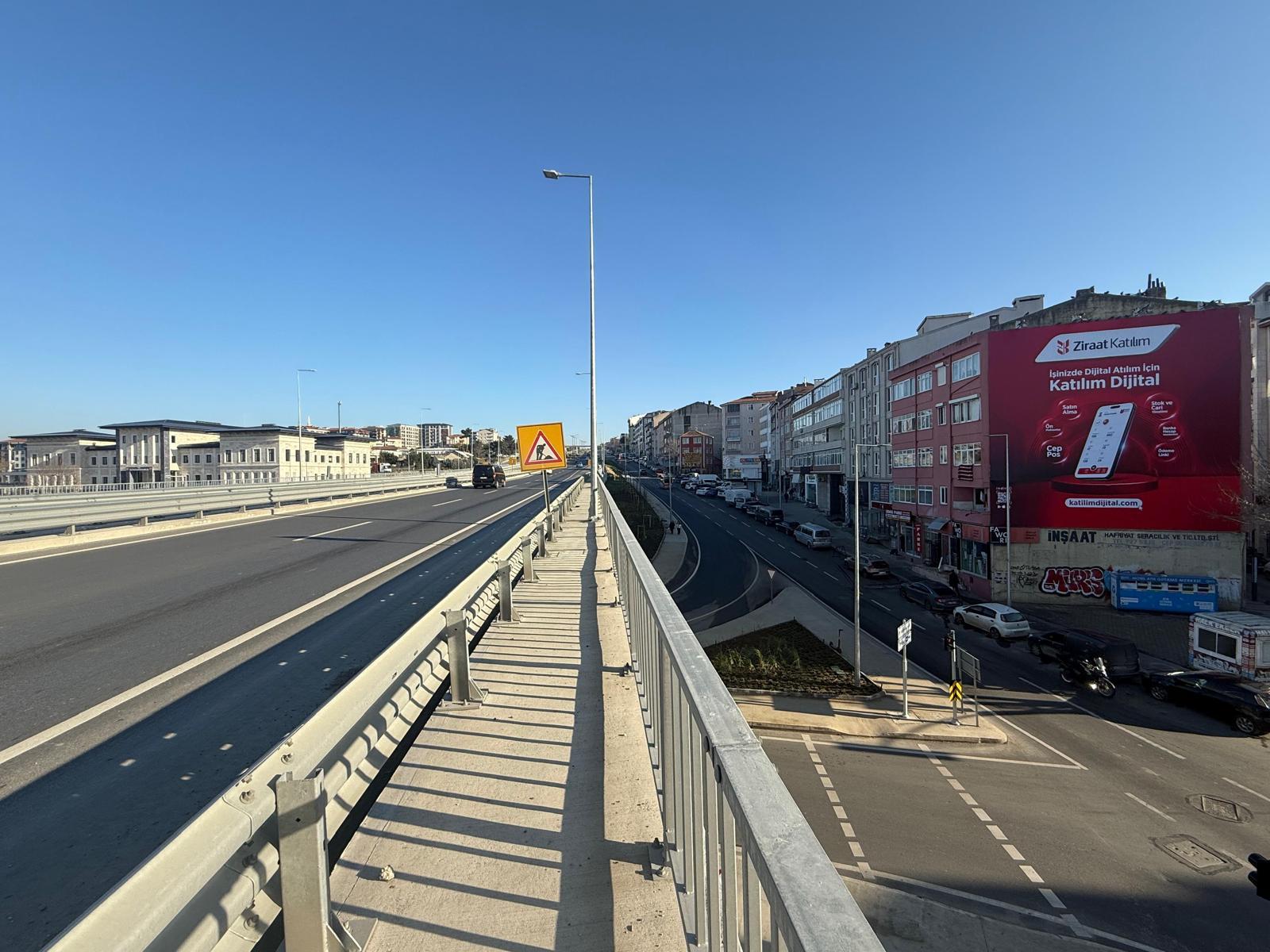 İstanbul Silivri Yunus Dirik Cad. Duvar